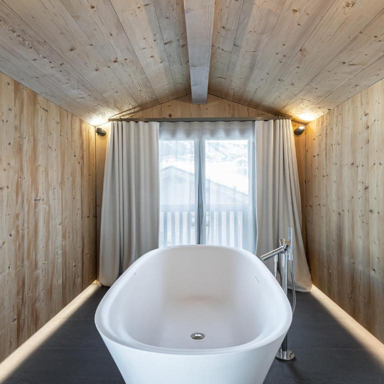 Chalet de prestige avec jacuzzi - 10 pers. - FR-1-562-61 - Chalet - 4