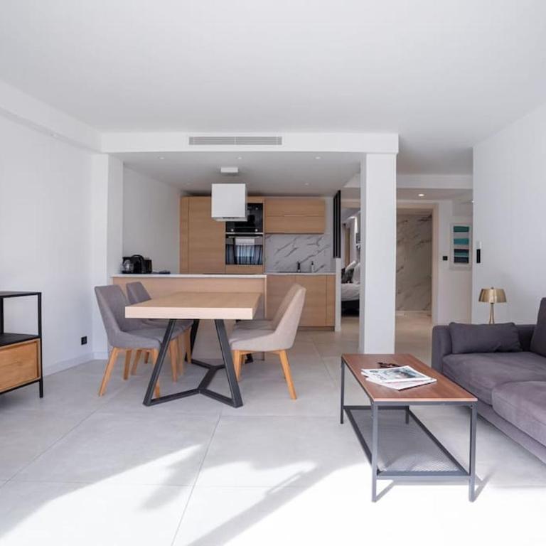 Amazing Apartment With Private Terrace & Full Air Conditioning - Walk To The Beach, La Croisette! - Latour Maubourg 18 by Halldis - Apartamento de 2 dormitorios - 2