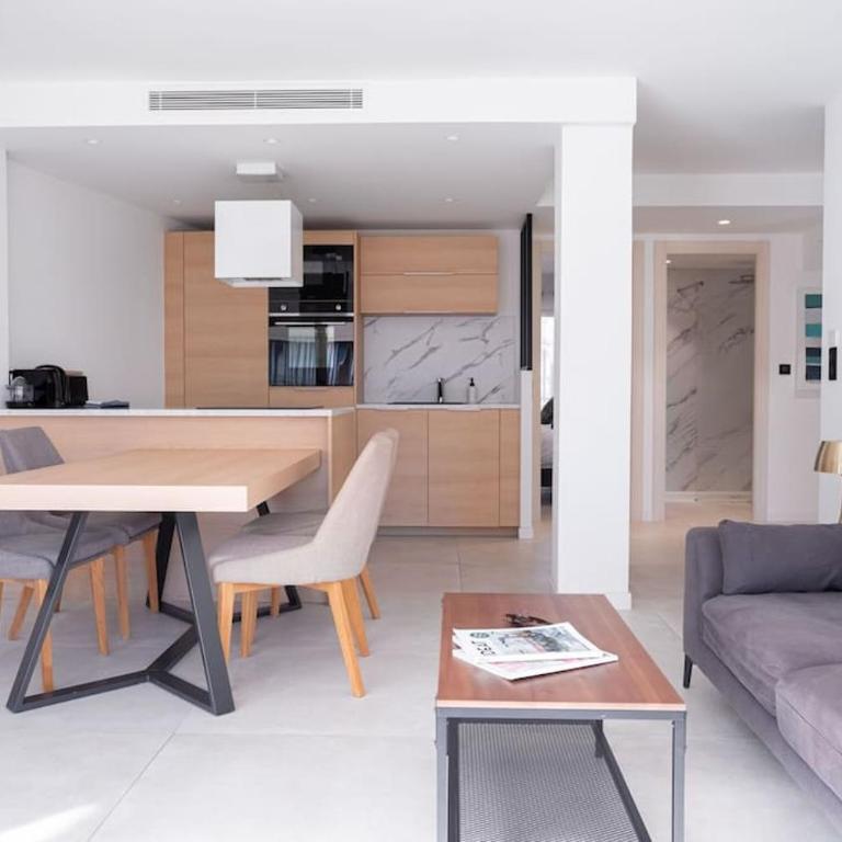 Amazing Apartment With Private Terrace & Full Air Conditioning - Walk To The Beach, La Croisette! - Latour Maubourg 18 by Halldis - Apartamento de 2 dormitorios - 14