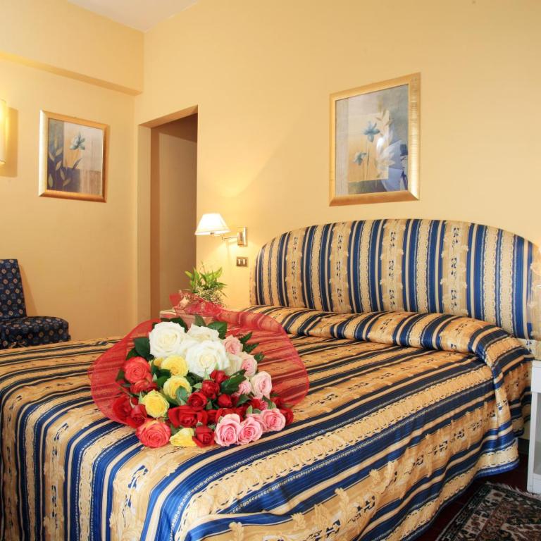 Hotel Nuovo Savi - Standard Vierbettzimmer - 2