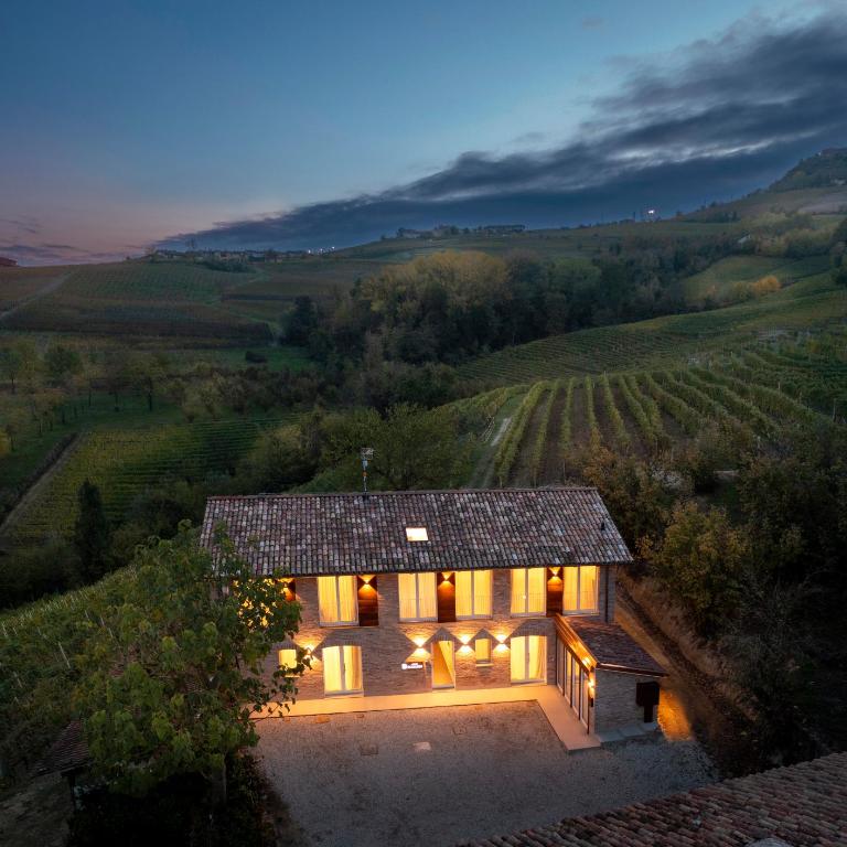 Borgo Roggeri - Country House nelle Langhe - Monolocale King con Divano-Letto - 2