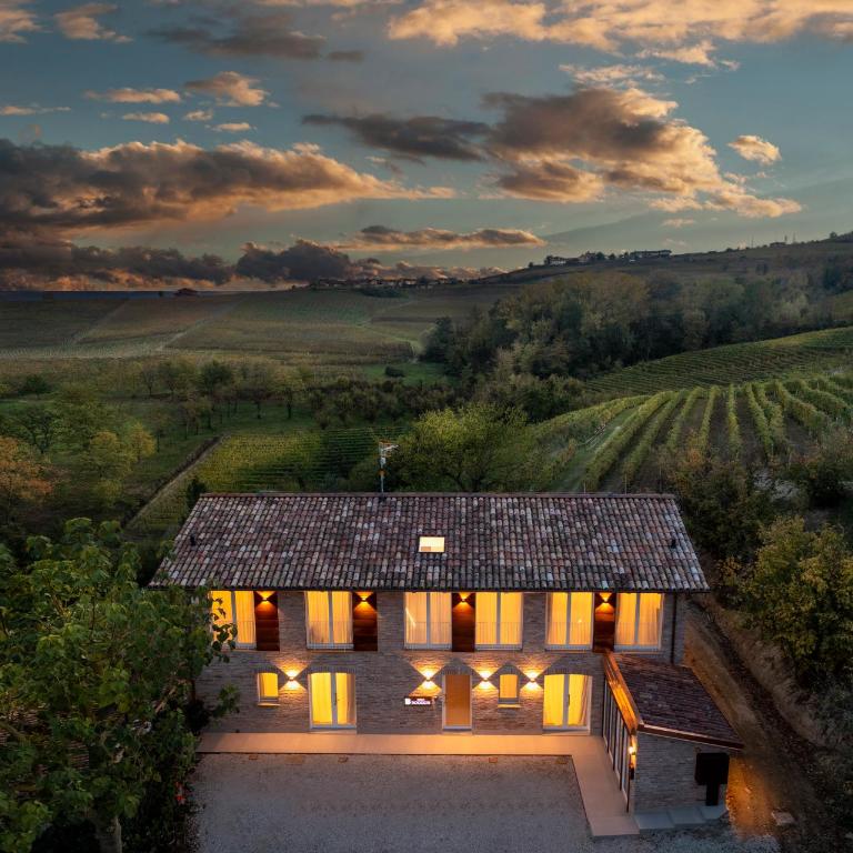 Borgo Roggeri - Country House nelle Langhe - Monolocale King con Divano-Letto - 1