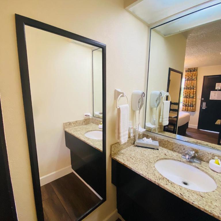 Hotel America - Standard Double Room - 4