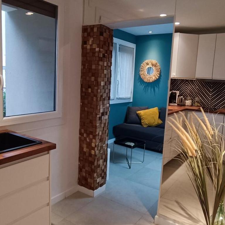Magnifique T2 centre ville 5 min à pieds des Arènes de Nîmes - Apartment mit 1 Schlafzimmer - 3