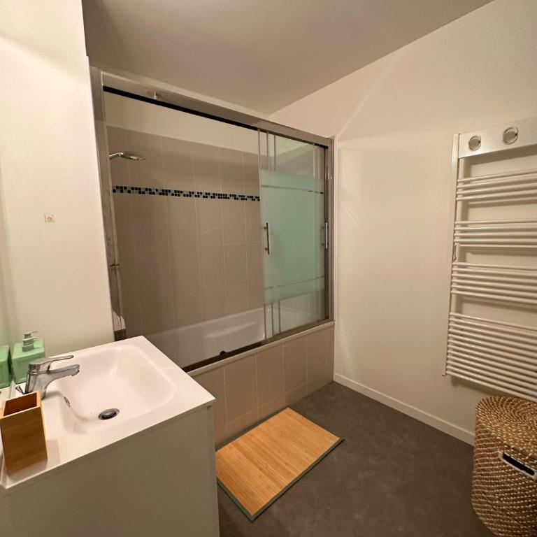 La plaine paisible - 15mn Paris 15mn Stade de France - Two-Bedroom Apartment - 20