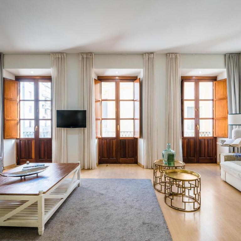 HomeySeville-Amazing Views Cathedral Tomas de Ibarra - 8 pax, Parking Optional - Apartamento de 3 dormitorios - 3