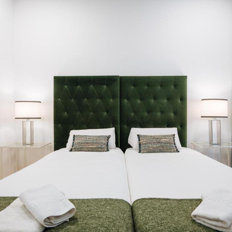 HomeySeville-Amazing Views Cathedral Tomas de Ibarra - 8 pax, Parking Optional - Apartamento de 3 dormitorios - 48
