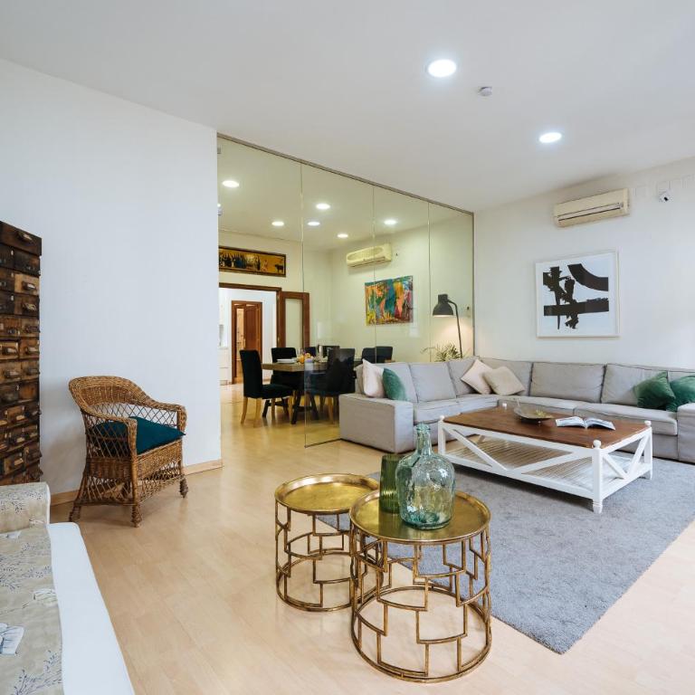 HomeySeville-Amazing Views Cathedral Tomas de Ibarra - 8 pax, Parking Optional - Apartamento de 3 dormitorios - 41