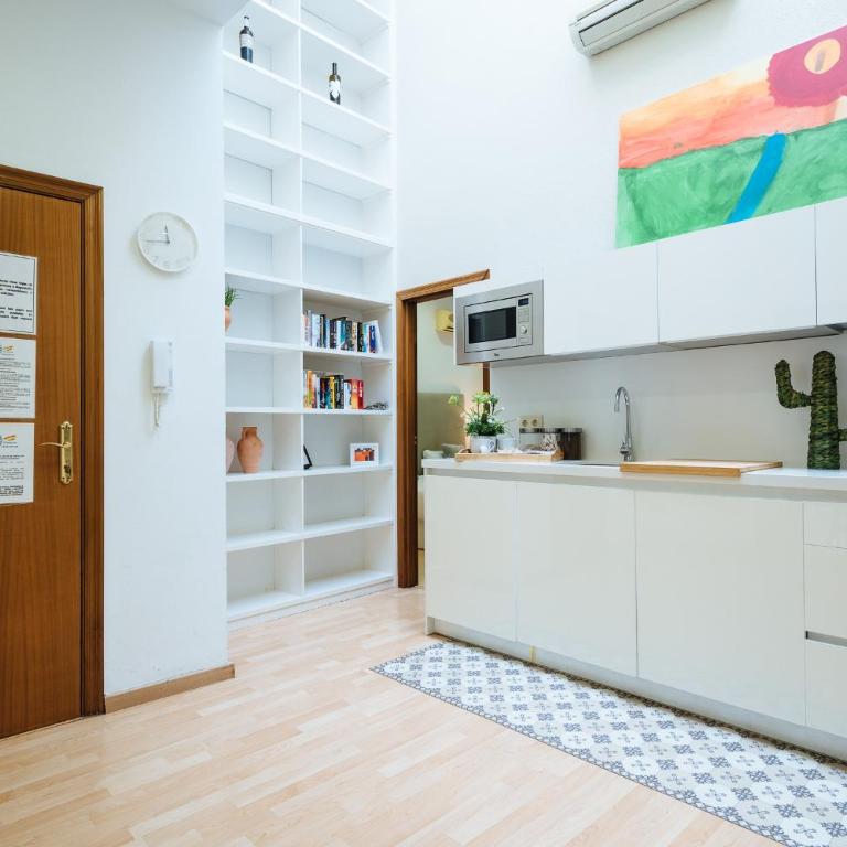 HomeySeville-Amazing Views Cathedral Tomas de Ibarra - 8 pax, Parking Optional - Apartamento de 3 dormitorios - 85