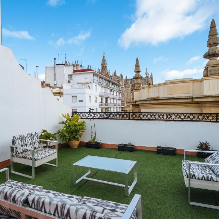 HomeySeville-Amazing Views Cathedral Tomas de Ibarra - 8 pax, Parking Optional - Apartamento de 3 dormitorios - 79