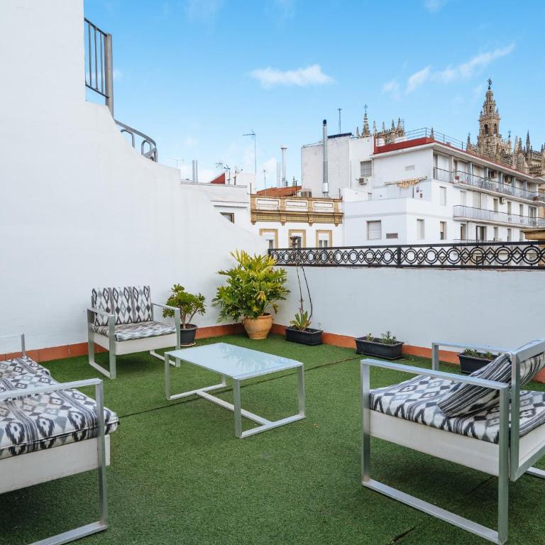 HomeySeville-Amazing Views Cathedral Tomas de Ibarra - 8 pax, Parking Optional - Apartamento de 3 dormitorios - 2
