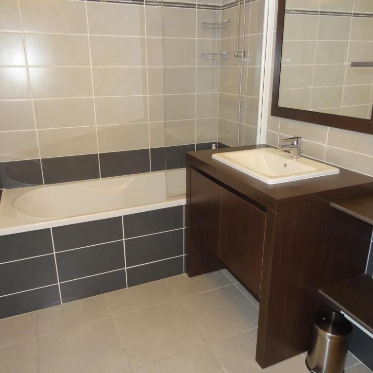 Beau T2 avec loggia et parking à Sète - FR-1-472-113 - Apartamento - 7