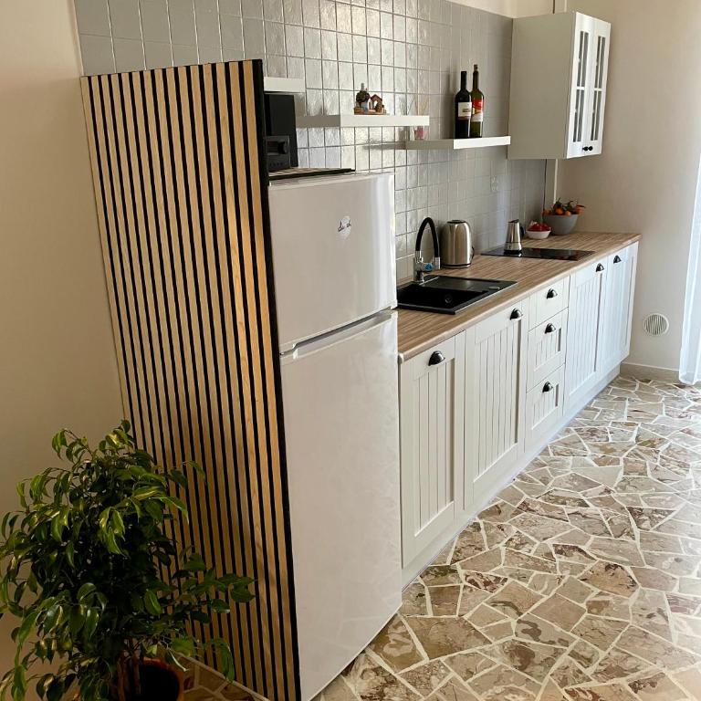 Two Balcony Central Bari - Appartamento con Balcone - 10