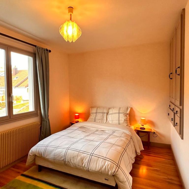 Gîte Le Pingu - spacieux, calme, plein sud - cabine sauna - 8 personnes - Haus mit 4 Schlafzimmern - 14