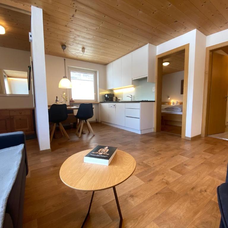 AlpenApart Montafon - Haus Engstler - Apartment mit Terrasse - 2
