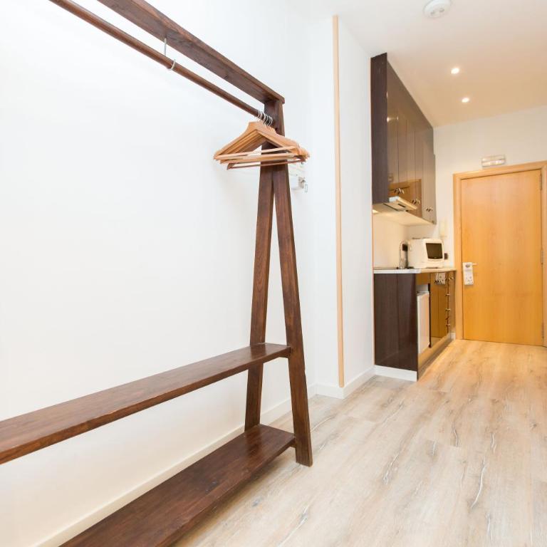 Cathedral Apartments - Standard Studio - 9