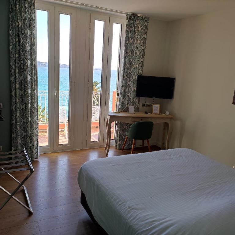 Les Galets Hôtel et B&B - Chambre Double Supérieure avec Terrasse - Vue sur Mer - 12