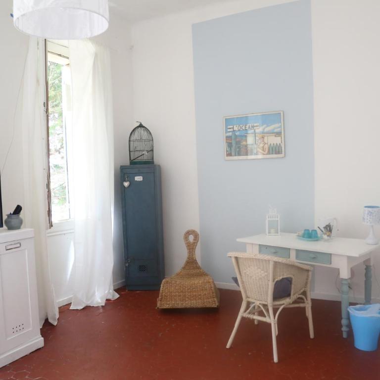 Maison d'Hôtes La Bastide Bleue - Chambre Double - Vue sur Mer - 23