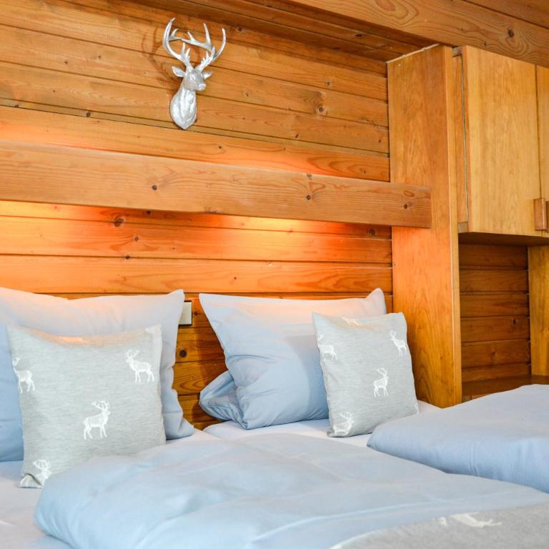 Hotel Waldblick - Familienzimmer mit Balkon - 5