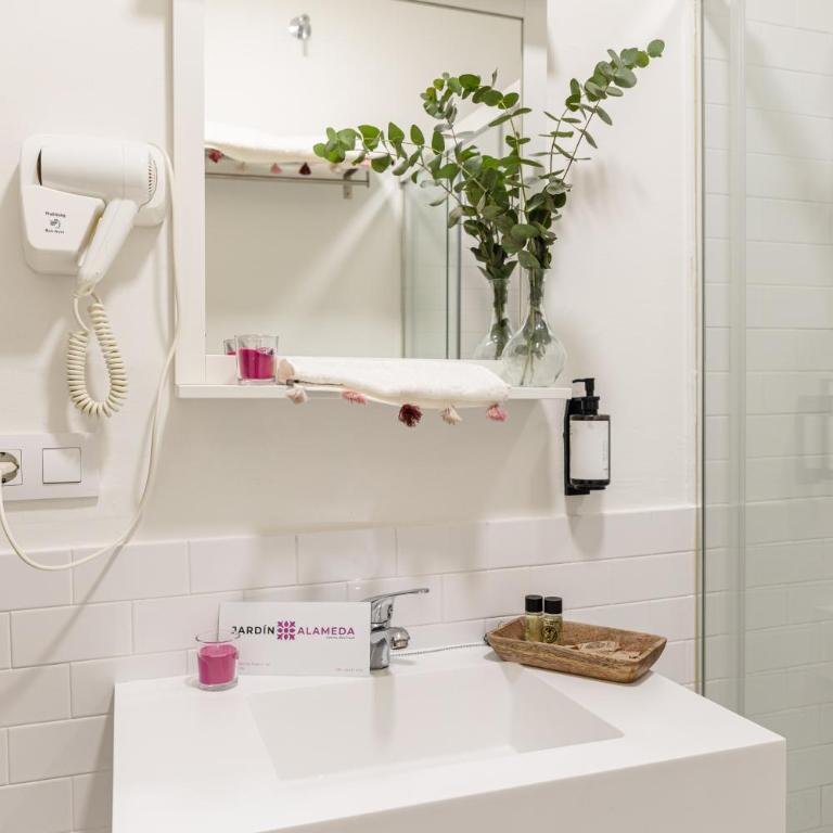 nüa alameda - Habitación Doble Superior - 1 o 2 camas - 35