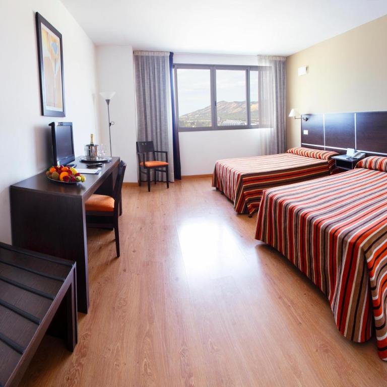 La Estación - Double or Twin Room (2 Adults + 1 Child) - 2