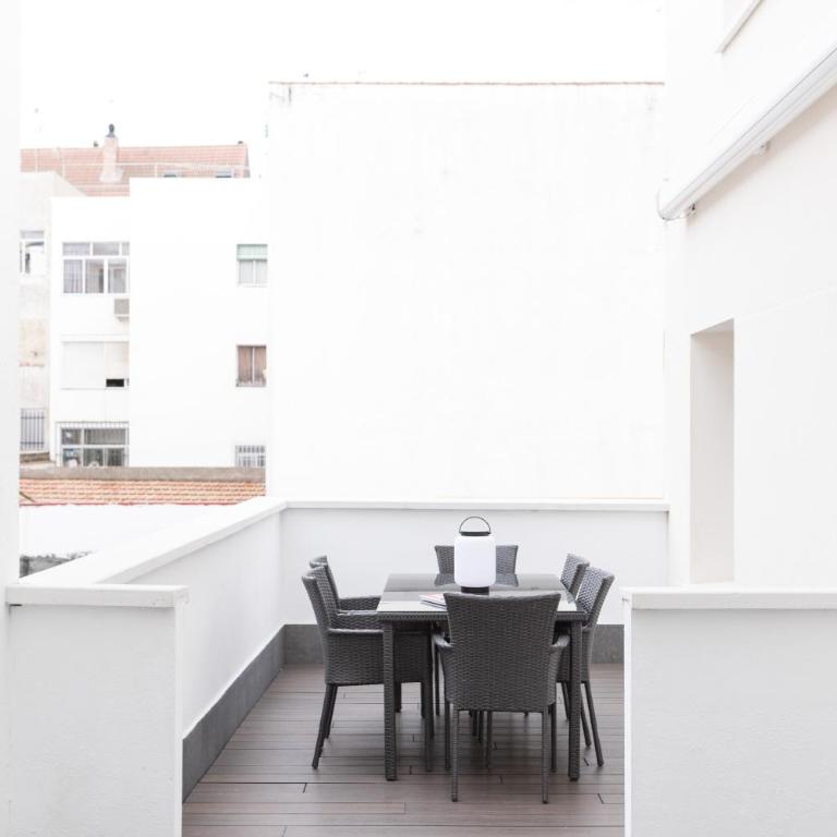 Dobo Madrid Las Torres - Two-Bedroom Apartment with Terrace - 6