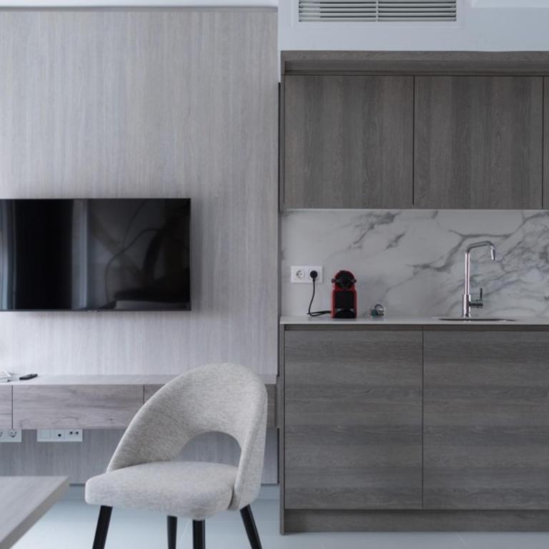 Dobo Madrid Las Torres - Two-Bedroom Apartment with Terrace - 14