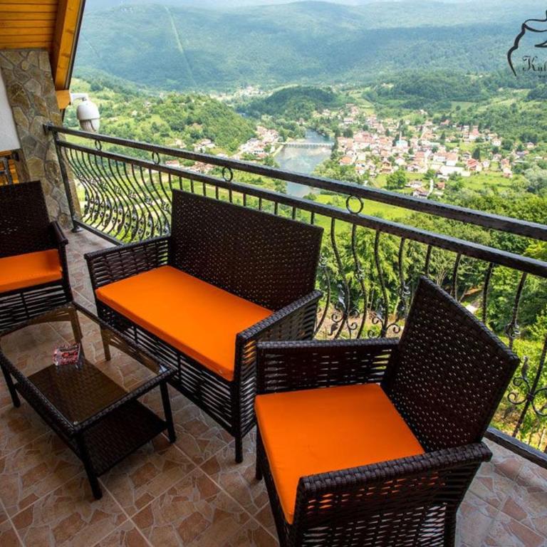 Villa Ostrovica - Three-Bedroom Villa - 4