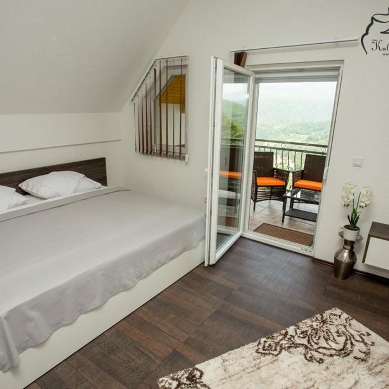 Villa Ostrovica - Three-Bedroom Villa - 7