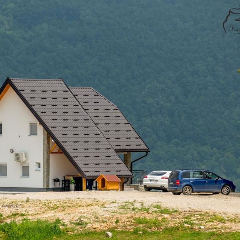 Villa Ostrovica - Three-Bedroom Villa - 11