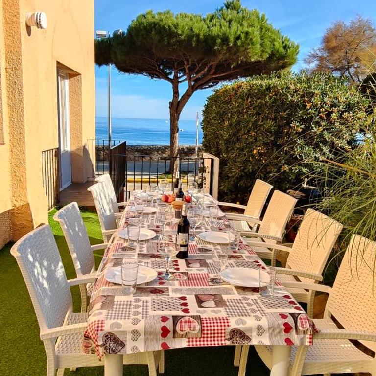 Apartamento con jardín a 11 metros de la playa. B1. - Apartamento de 3 dormitorios - 4
