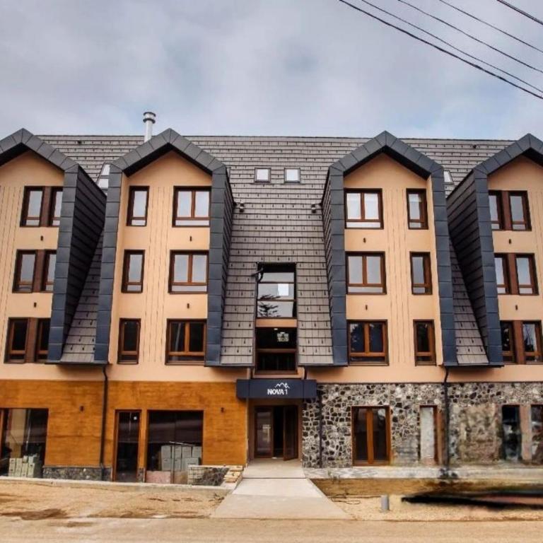 Divčinova 15 - One-Bedroom Apartment - 4