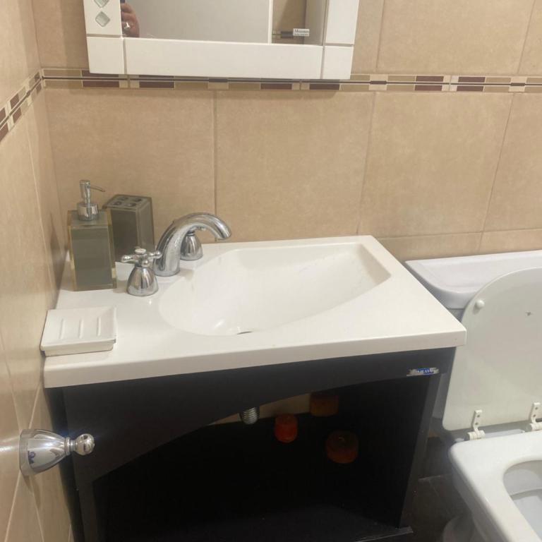 CASA 6 A Malibú 3km del Aeropuerto Podes dejar tu auto - Double Room - 5