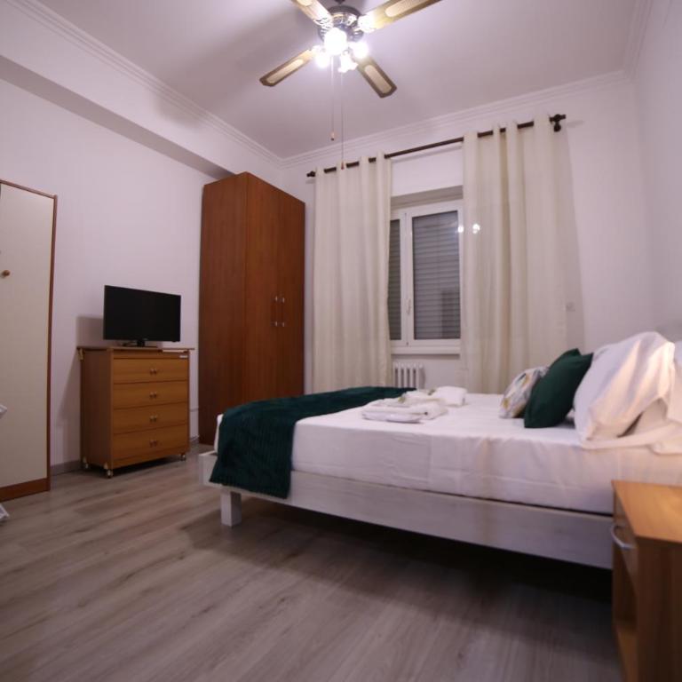 Appia Antica Guest House - Double Room with Private External Bathroom - 5