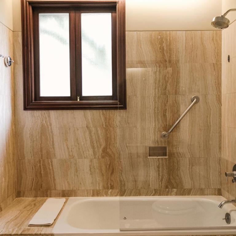 Wyndham Costa del Sol Arequipa - Habitación Premium con cama extragrande - no fumadores - 1