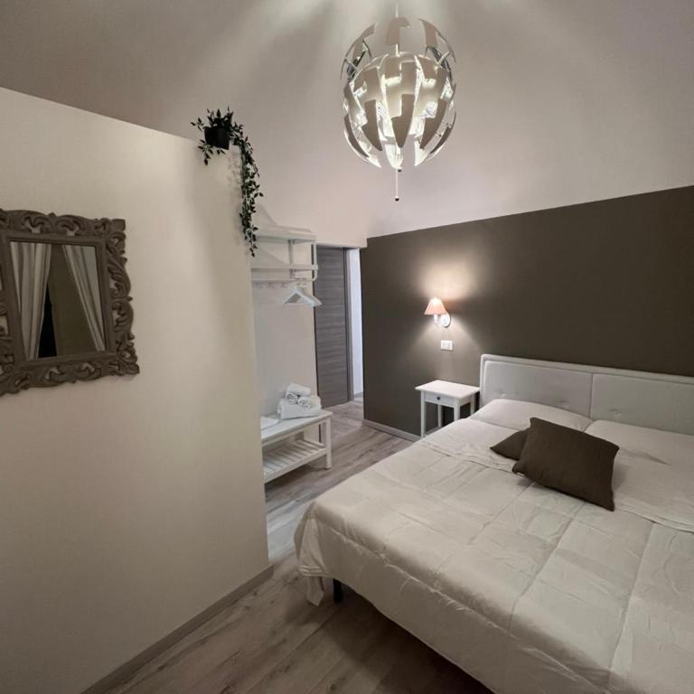 B&B Doralice - Double Room with Balcony - 5