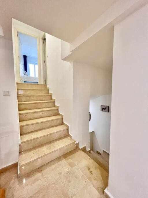 Apartamento centro en Málaga con PARKING GRATIS - Apartamento de 3 dormitorios - 16