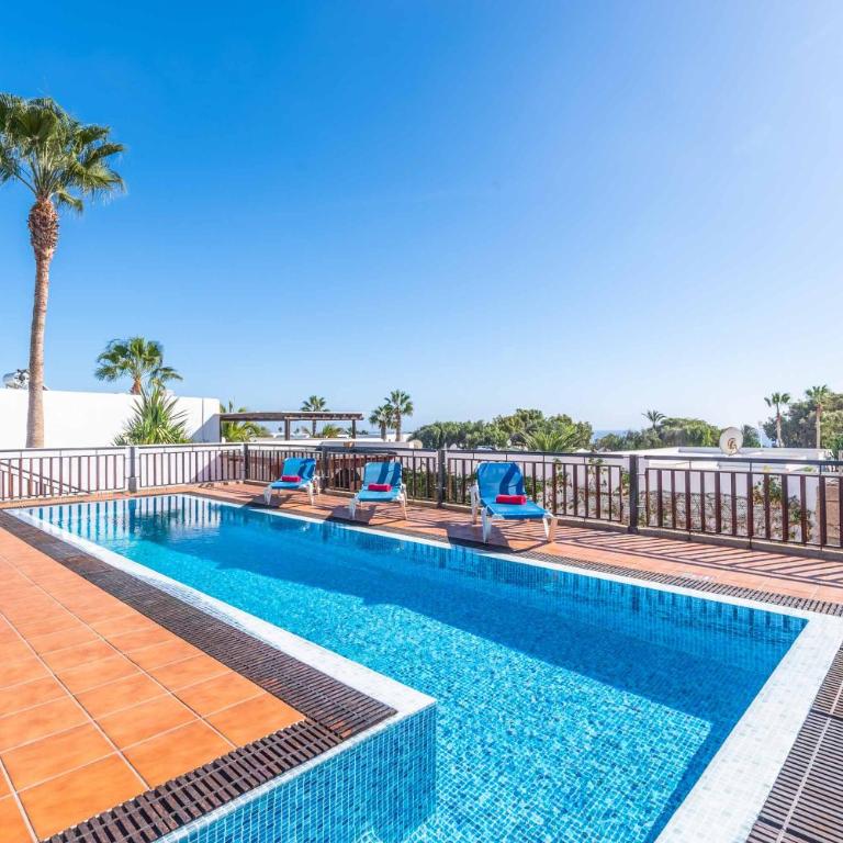 Puerta de Hierro - Three-Bedroom Villa - 2