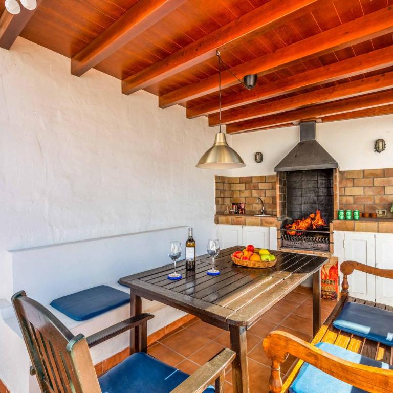 Puerta de Hierro - Three-Bedroom Villa - 7