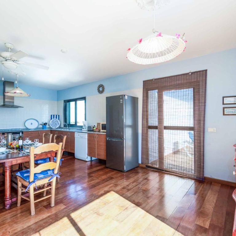 Puerta de Hierro - Three-Bedroom Villa - 15