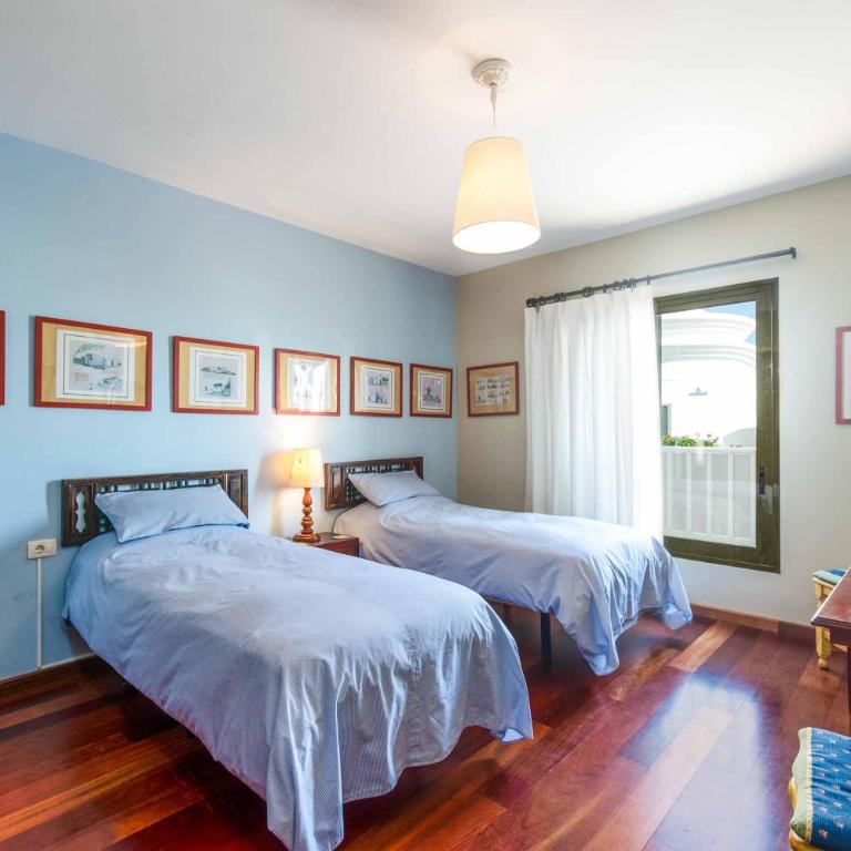 Puerta de Hierro - Three-Bedroom Villa - 23