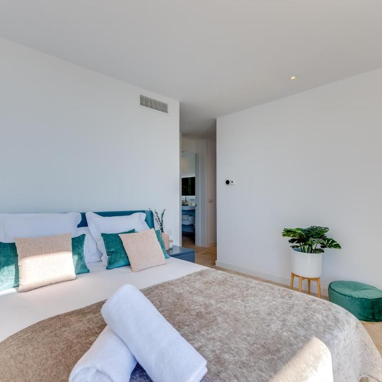 VACATION MARBELLA I Villa Schumacher, New Built, Sea View, Luxury, Private Pool, BBQ, Golfers Paradise, Entertainment Room - Villa - 52
