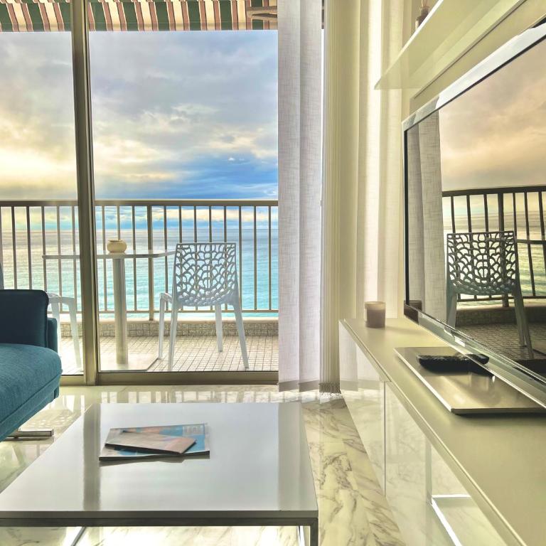 SEAVIEWS BY JENNI MENTON, LA SUITE, Superbe Front de mer, top emplacement avec terrasse et parking! - Appartement 1 Chambre - 10