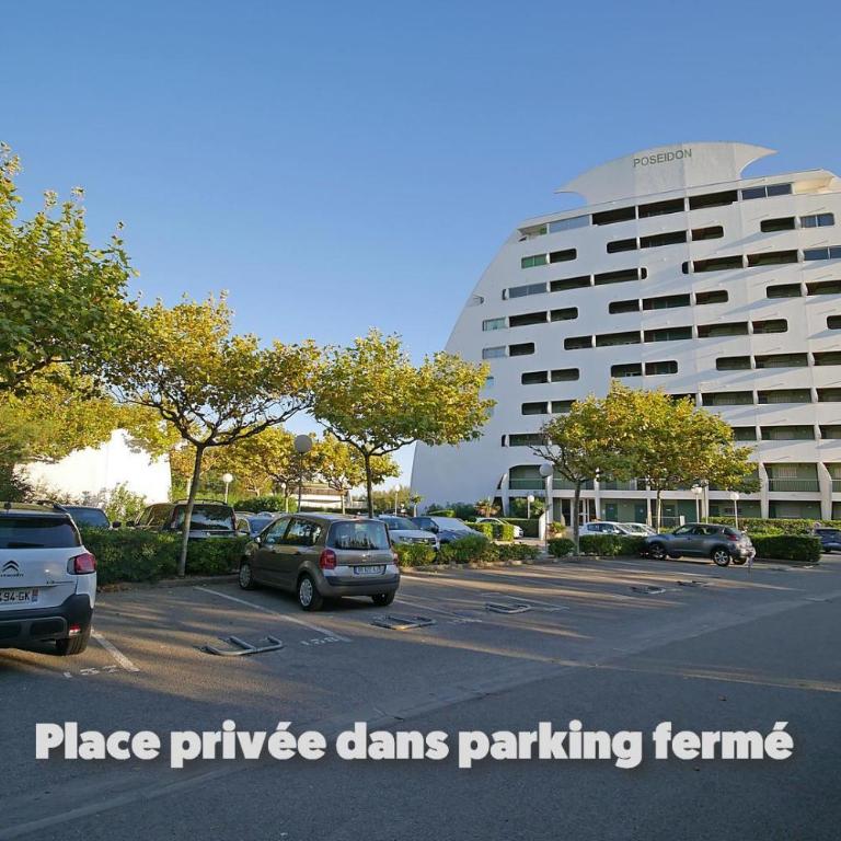 Studio de 33 m2, vue et bord de mer, parking - One-Bedroom Apartment - 14
