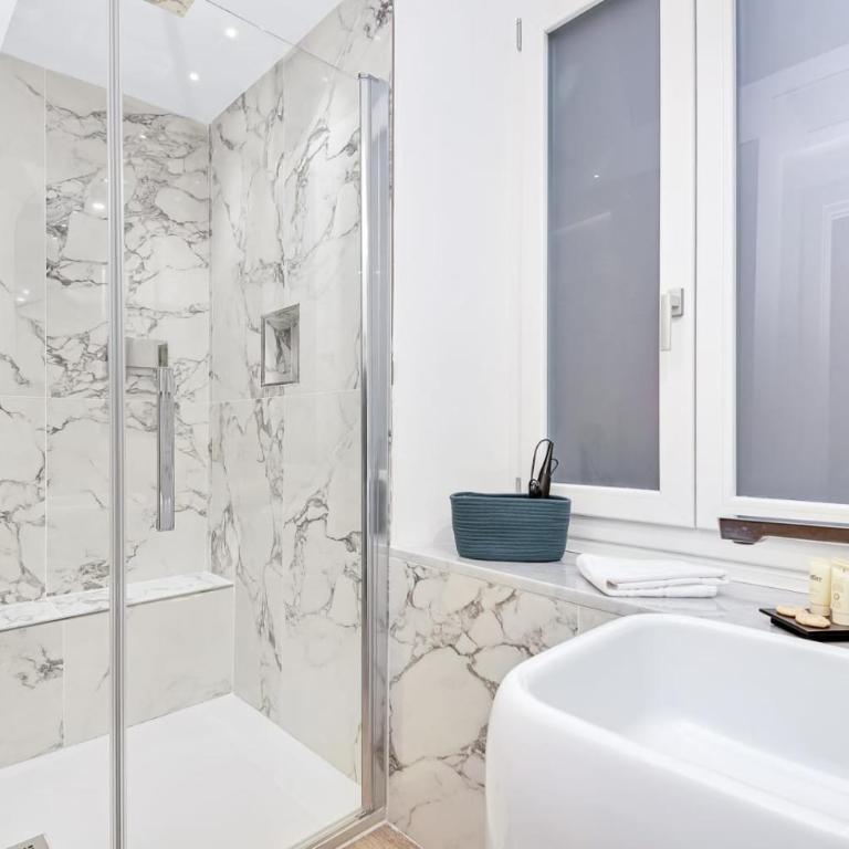 Nelli Rooms - Via Biassa - Deluxe Room - 11