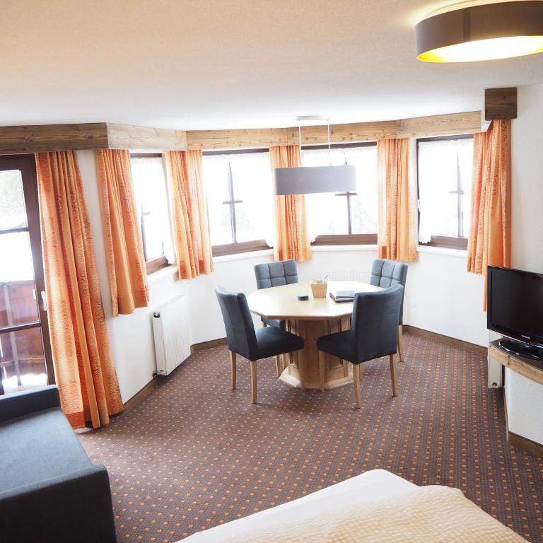 Almhof-Reithof Pitztal - Apartment Mira - 5