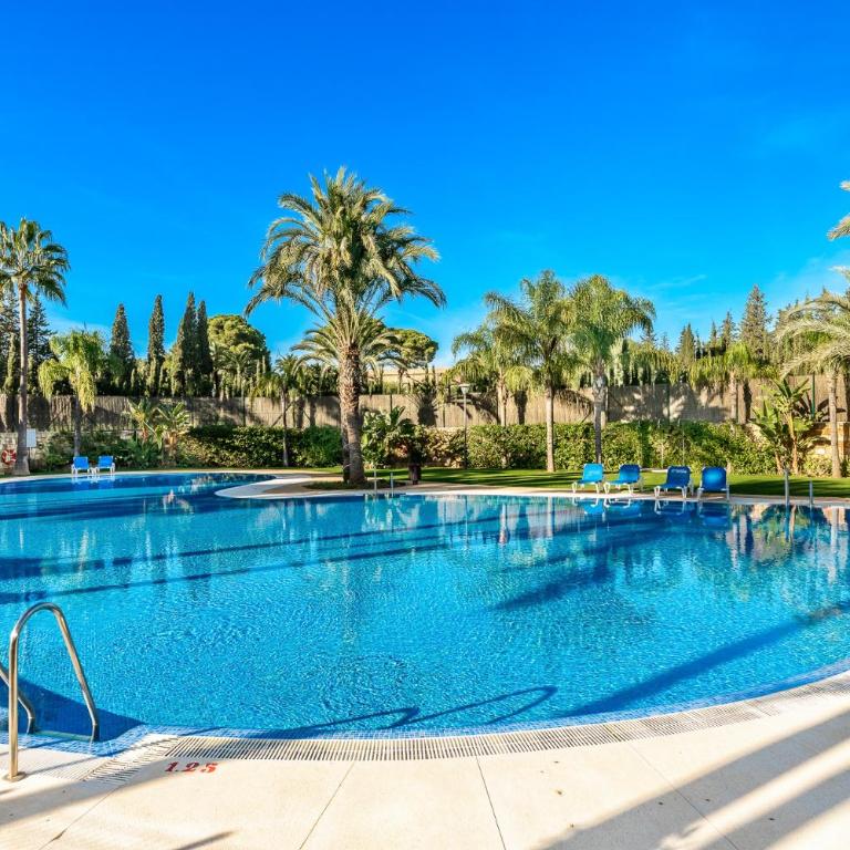 Modern & Peaceful 2BR APT w/Parking - Medina Banus - Two-Bedroom Apartment - 25