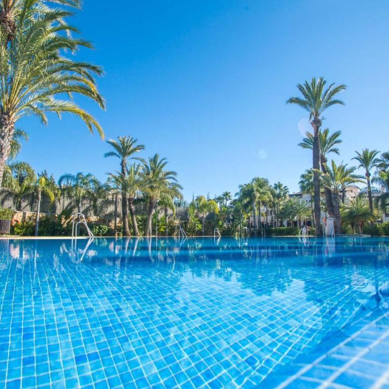 Modern & Peaceful 2BR APT w/Parking - Medina Banus - Two-Bedroom Apartment - 29