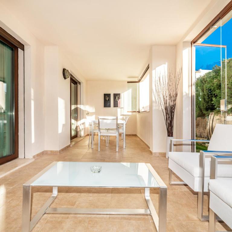 Modern & Peaceful 2BR APT w/Parking - Medina Banus - Two-Bedroom Apartment - 16