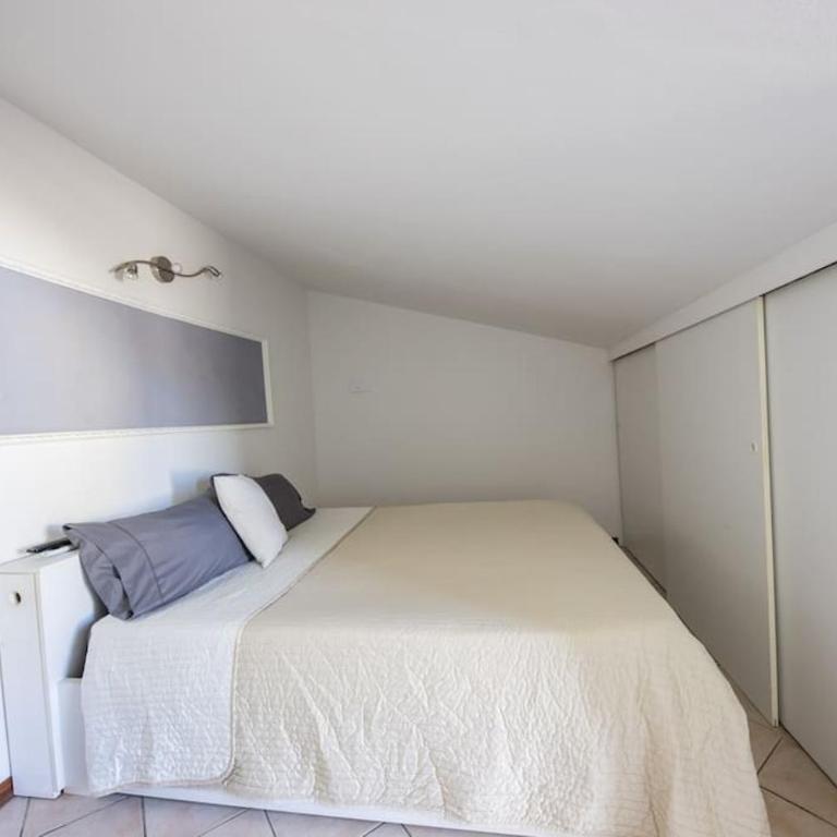 Casa Giulia - Two-Bedroom Apartment - 8